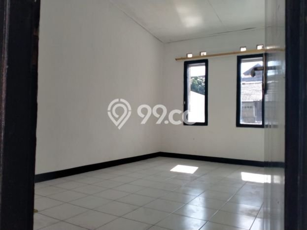 Rumah Nyaman area Taman Kopo Indah, 2 KM, Area Tenang, LT 280m² LB 150m² Rumah Nyaman area Taman Kopo Indah, 2 KM, Area Tenang, LT 280m² LB 150m²