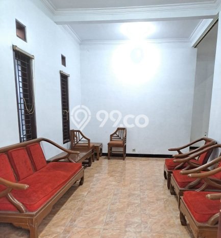 Rumah Asri area Buah Batu, 4 KM, LT 140m² LB 200m² Rumah Asri area Buah Batu, 4 KM, LT 140m² LB 200m²