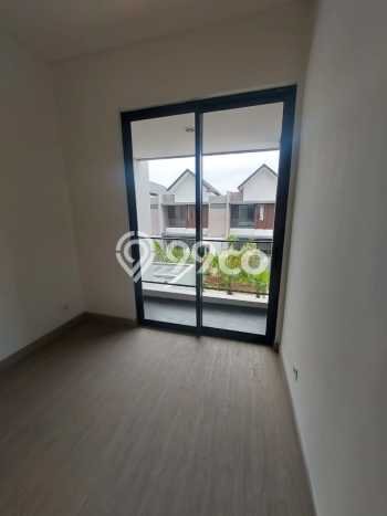 Jual Rumah Mewah Elegan Dengan View Cantik di Podomoro Park Bandung, Bandung Jual Rumah Mewah Elegan Dengan View Cantik di Podomoro Park Bandung, Bandung