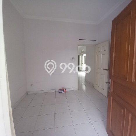 Rumah Asri di Singgasana, 2 KM, Akses Mudah Rumah Asri di Singgasana, 2 KM, Akses Mudah