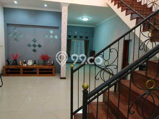 Rumah di , Dekat Stasiun, 5 KT, LT 232m2m² LB 275m2m² Rumah di , Dekat Stasiun, 5 KT, LT 232m2m² LB 275m2m²