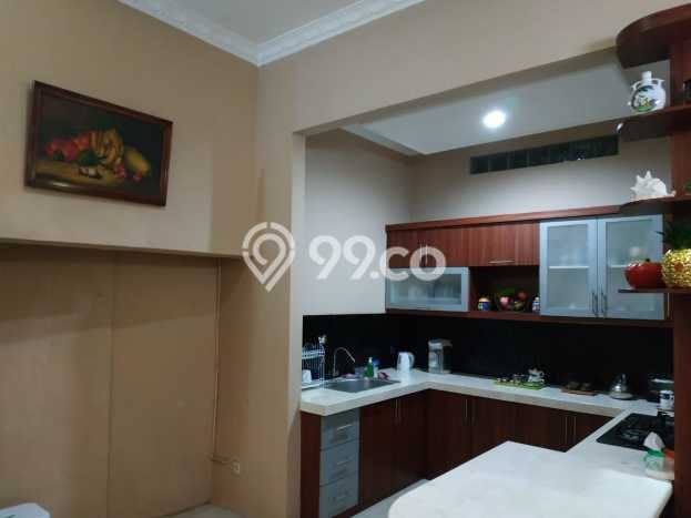 Rumah di , Dekat Stasiun, 5 KT, LT 232m2m² LB 275m2m² Rumah di , Dekat Stasiun, 5 KT, LT 232m2m² LB 275m2m²