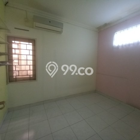 Rumah Asri di Singgasana, 2 KM, Akses Mudah Rumah Asri di Singgasana, 2 KM, Akses Mudah