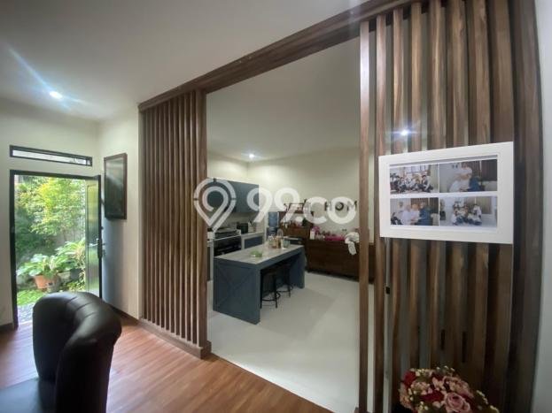 For Sale! Premium House LT 242m2 Desain Elegan di Bandung Kota For Sale! Premium House LT 242m2 Desain Elegan di Bandung Kota