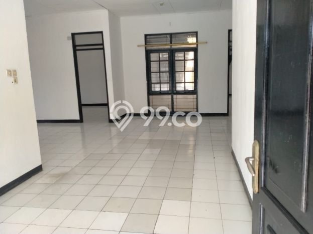 Rumah Nyaman area Taman Kopo Indah, 2 KM, Area Tenang, LT 280m² LB 150m² Rumah Nyaman area Taman Kopo Indah, 2 KM, Area Tenang, LT 280m² LB 150m²