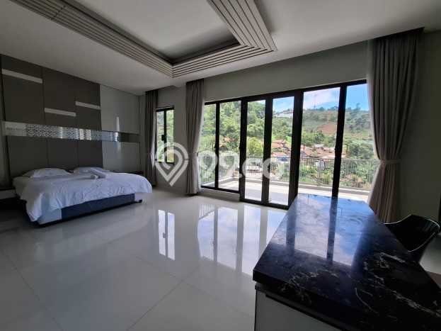 Disewakan! Rumah 4 Kamar Tidur &
4 Kamar Mandi di Resor Dago Pakar, Bandung Disewakan! Rumah 4 Kamar Tidur &
4 Kamar Mandi di Resor Dago Pakar, Bandung