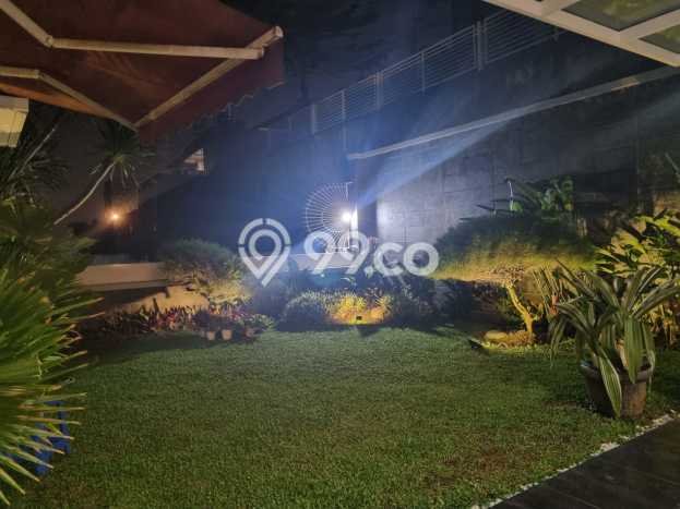 Disewakan! Rumah 4 Kamar Tidur &
2 Kamar Mandi di Resor Dago Pakar, Bandung Disewakan! Rumah 4 Kamar Tidur &
2 Kamar Mandi di Resor Dago Pakar, Bandung