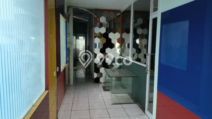 Gudang disewakan lokasi strategis Cengkareng Jakarta Barat 552m2 Gudang disewakan lokasi strategis Cengkareng Jakarta Barat 552m2