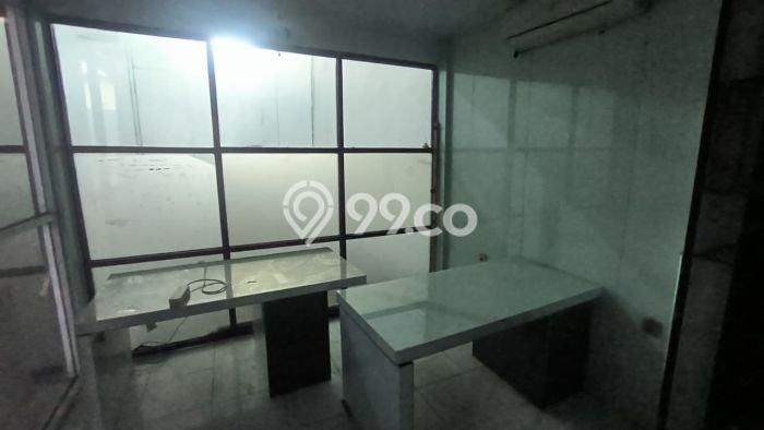 Gudang disewakan lokasi strategis Cengkareng Jakarta Barat 552m2 Gudang disewakan lokasi strategis Cengkareng Jakarta Barat 552m2