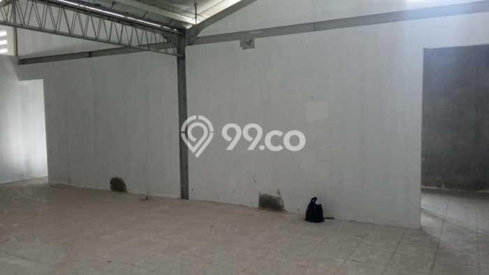 AREA KOMERSIAL! Gudang Kawasan , Luas 1080m2m², Akses Utama AREA KOMERSIAL! Gudang Kawasan , Luas 1080m2m², Akses Utama