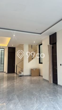 Dijual Rumah Luas Megah Dengan View Cantik di Permata Buana, Jakarta Barat Dijual Rumah Luas Megah Dengan View Cantik di Permata Buana, Jakarta Barat