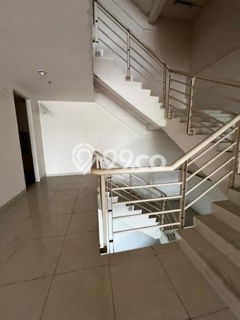 Unit Komersial Disewakan di Thamrin di Area Ramai & Strategis Unit Komersial Disewakan di Thamrin di Area Ramai & Strategis