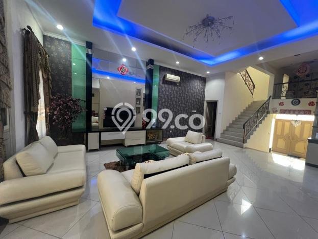 Disewakan! Rumah 3 Kamar Tidur &
3 Kamar Mandi di Pantai Indah Kapuk, Jakarta Utara Disewakan! Rumah 3 Kamar Tidur &
3 Kamar Mandi di Pantai Indah Kapuk, Jakarta Utara