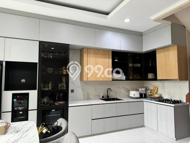Rumah Elit LB 165m2 Siap Huni Desain Elegan di Alam Sutera, Tangerang Rumah Elit LB 165m2 Siap Huni Desain Elegan di Alam Sutera, Tangerang