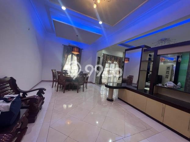 Disewakan! Rumah 3 Kamar Tidur &
3 Kamar Mandi di Pantai Indah Kapuk, Jakarta Utara Disewakan! Rumah 3 Kamar Tidur &
3 Kamar Mandi di Pantai Indah Kapuk, Jakarta Utara