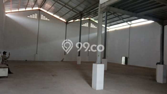 AREA KOMERSIAL! Gudang Kawasan , Luas 1080m2m², Akses Utama AREA KOMERSIAL! Gudang Kawasan , Luas 1080m2m², Akses Utama