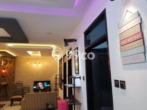 Rumah di Cibaduyut, LT 102m², Bangunan 250m² Rumah di Cibaduyut, LT 102m², Bangunan 250m²