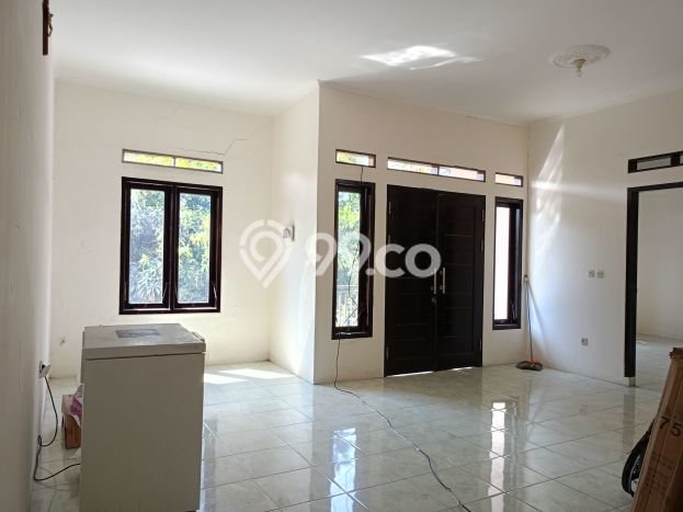 Rumah Nyaman area Kopo Permai, Bandung, LT 137m² Bangunan 142m² Rumah Nyaman area Kopo Permai, Bandung, LT 137m² Bangunan 142m²