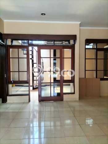 Disewakan Rumah Harga Terjangkau di Kopo Permai Bandung Punya 3 Kamar Tidur Disewakan Rumah Harga Terjangkau di Kopo Permai Bandung Punya 3 Kamar Tidur