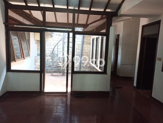 Disewakan! Rumah 5 Kamar Tidur &
3 Kamar Mandi di Kopo Permai, Bandung Disewakan! Rumah 5 Kamar Tidur &
3 Kamar Mandi di Kopo Permai, Bandung