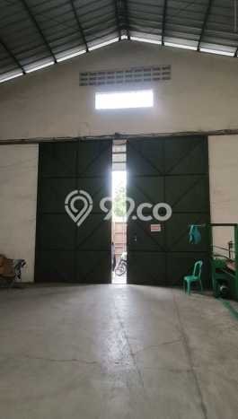 Gudang Disewa di Bandung dengan LB 600m2 Area Komersial Ramai Gudang Disewa di Bandung dengan LB 600m2 Area Komersial Ramai