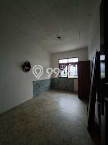 Rumah Asri area Kopo Permai, 5 KT, Luas 400m2m² Bangunan 380m2m² Rumah Asri area Kopo Permai, 5 KT, Luas 400m2m² Bangunan 380m2m²
