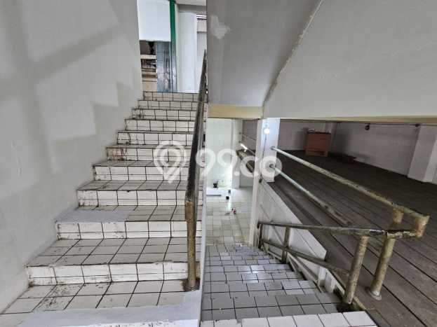 Unit Ruko Disewa Lokasi Regol, Bandung Spesifikasi Luas Bangunan 550m2 Unit Ruko Disewa Lokasi Regol, Bandung Spesifikasi Luas Bangunan 550m2