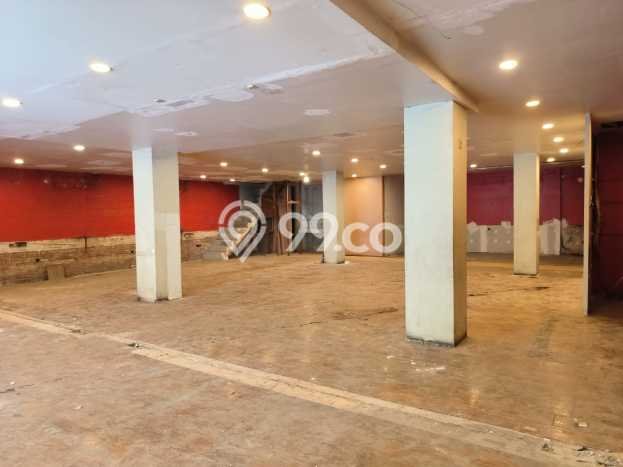 Ruko Disewa di Jakarta Utara dengan LB 500m2 Area Komersial Ramai Ruko Disewa di Jakarta Utara dengan LB 500m2 Area Komersial Ramai