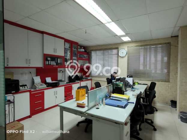 Area Ramai! Ruko Dijual di Kemayoran untuk Bisnis Luas Bangunan 200m2 Area Ramai! Ruko Dijual di Kemayoran untuk Bisnis Luas Bangunan 200m2