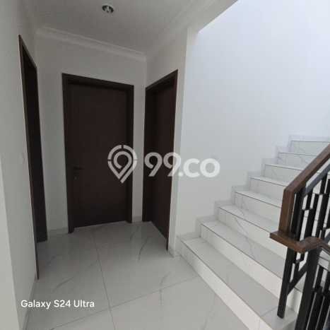 Jual Cepat Rumah dengan Luas Tanah 252m² dan Luas Bangunan 298m² di Kawasan Summarecon Bogor, Bogor Jual Cepat Rumah dengan Luas Tanah 252m² dan Luas Bangunan 298m² di Kawasan Summarecon Bogor, Bogor