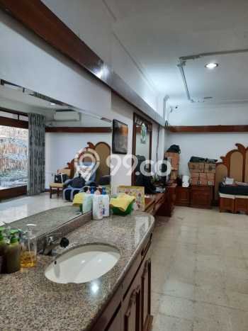 Ready to Use! Luxury House LT 1039m2 Desain Elegan di Tomang Ready to Use! Luxury House LT 1039m2 Desain Elegan di Tomang