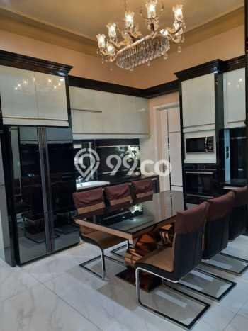 Area Ramai! Komersial Dijual di Kebayoran Baru untuk Bisnis Luas Bangunan 662m2 Area Ramai! Komersial Dijual di Kebayoran Baru untuk Bisnis Luas Bangunan 662m2