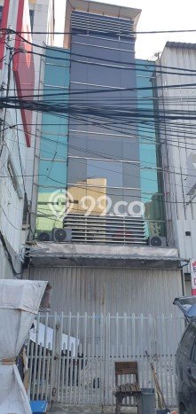 Ruko Disewa di Gambir, Jakarta Pusat, LT 87m2 / LB 240m2 Ruko Disewa di Gambir, Jakarta Pusat, LT 87m2 / LB 240m2