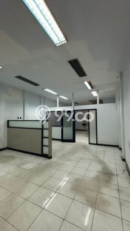 Area Strategis! Disewakan Ruko Lokasi Sawah Besar, Jakarta Pusat Cocok untuk Bisnis Area Strategis! Disewakan Ruko Lokasi Sawah Besar, Jakarta Pusat Cocok untuk Bisnis