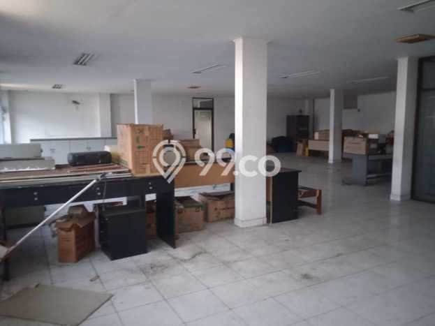Ruko Dijual di Jakarta Barat LT 100m2 & LB 240m2 Lokasi Terbaik! Ruko Dijual di Jakarta Barat LT 100m2 & LB 240m2 Lokasi Terbaik!