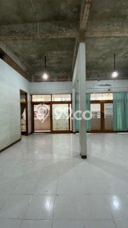 Rumah Bagus Siap Pakai Di Kebon Jeruk Luas 200m2 Lokasi Strategis Rumah Bagus Siap Pakai Di Kebon Jeruk Luas 200m2 Lokasi Strategis
