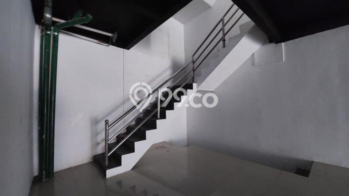 Ruko untuk Disewa di Pusat Jakarta Selatan Luas Bangunan 300m2 Ruko untuk Disewa di Pusat Jakarta Selatan Luas Bangunan 300m2
