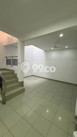 Rumah Mewah LB 210m2 Siap Huni Desain Elegan di Sunter, Jakarta Utara Rumah Mewah LB 210m2 Siap Huni Desain Elegan di Sunter, Jakarta Utara