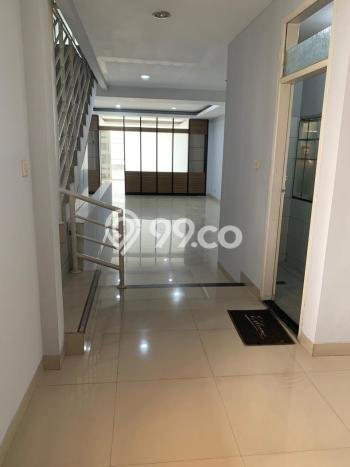 Ruko Dijual di Prime Area Bandung Luas 300m2 Ruko Dijual di Prime Area Bandung Luas 300m2