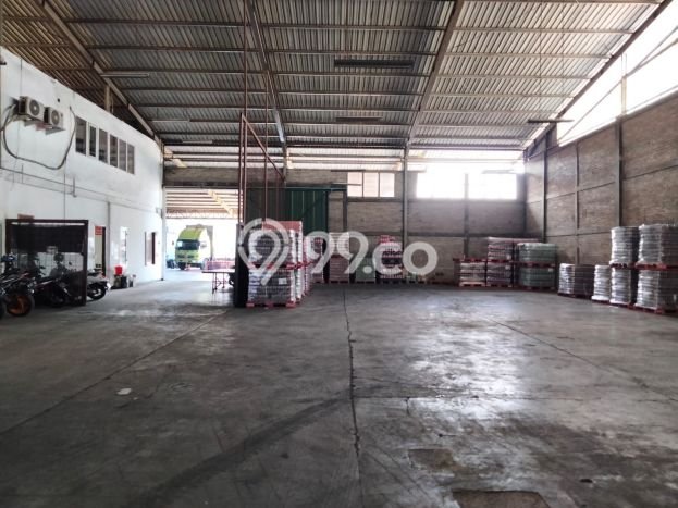 Gudang untuk Disewa di Pusat Bandung Luas Bangunan 1000m2 Gudang untuk Disewa di Pusat Bandung Luas Bangunan 1000m2