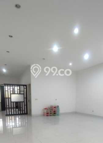 Dijual Hunian Rumah Terawat 3 Kamar di Taman Kopo Indah, Bandung Dijual Hunian Rumah Terawat 3 Kamar di Taman Kopo Indah, Bandung