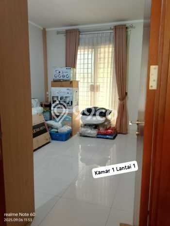 Jual Rumah Luas Elegan Dengan View Eksklusif di Modernland, Tangerang Jual Rumah Luas Elegan Dengan View Eksklusif di Modernland, Tangerang