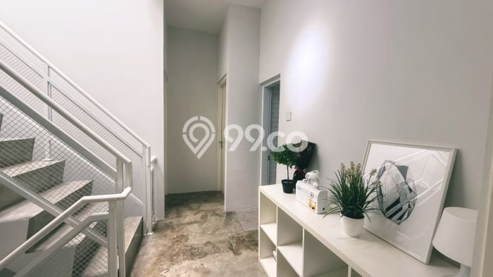 Rumah Strategis Modern Lb 120m2 di Ciputat Timur, Tangerang Selatan Rumah Strategis Modern Lb 120m2 di Ciputat Timur, Tangerang Selatan