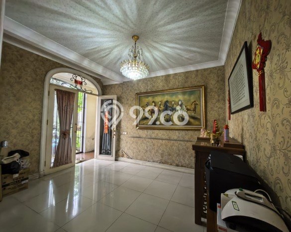 Rumah Mewah LB 500m2 Siap Huni Desain Elegan di Modernland, Tangerang Rumah Mewah LB 500m2 Siap Huni Desain Elegan di Modernland, Tangerang