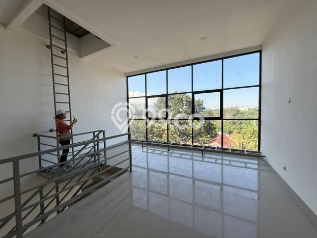 LOKASI STRATEGIS! Komersial Disewakan Kawasan Cihampelas, Luas 360m², Lokasi Niaga LOKASI STRATEGIS! Komersial Disewakan Kawasan Cihampelas, Luas 360m², Lokasi Niaga