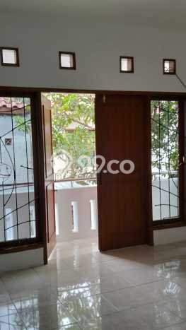 Dijual Cepat Rumah Favorit Siap Huni LB 110m2 di Babakan Ciparay, Bandung Dijual Cepat Rumah Favorit Siap Huni LB 110m2 di Babakan Ciparay, Bandung