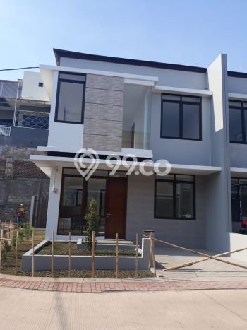 NEW LISTING! Rumah Strategis di Sarijadi, Luas 140m² Bangunan 170m² NEW LISTING! Rumah Strategis di Sarijadi, Luas 140m² Bangunan 170m²