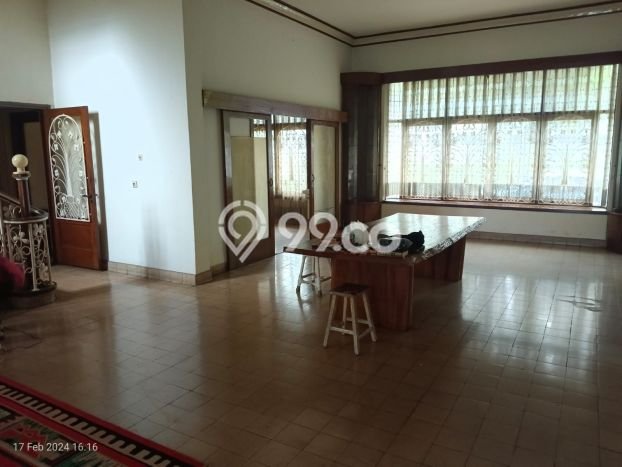 Rumah Elit Modern Tanpa Renovasi di Wastukencana Bandung Rumah Elit Modern Tanpa Renovasi di Wastukencana Bandung