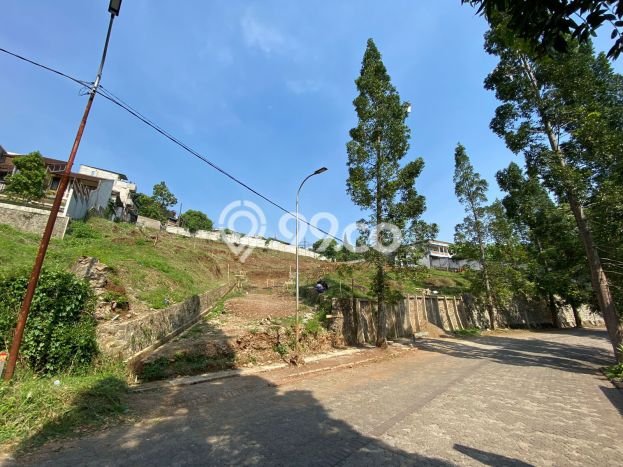 Lahan Dijual Lokasi Strategis di Bandung dengan Luas 4060m2 Lahan Dijual Lokasi Strategis di Bandung dengan Luas 4060m2