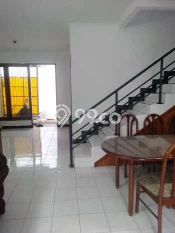 Jarang Ada! Rumah Sewa 4 Kamar Bagus Siap Huni Setra Duta Jarang Ada! Rumah Sewa 4 Kamar Bagus Siap Huni Setra Duta